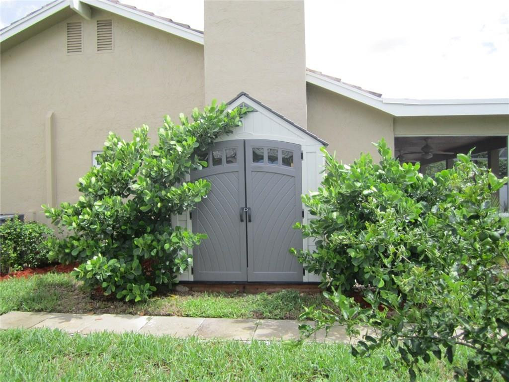 22944 Greenview Terrace Boca Raton, FL 33433 - Photo 11 of 100 Photo 11