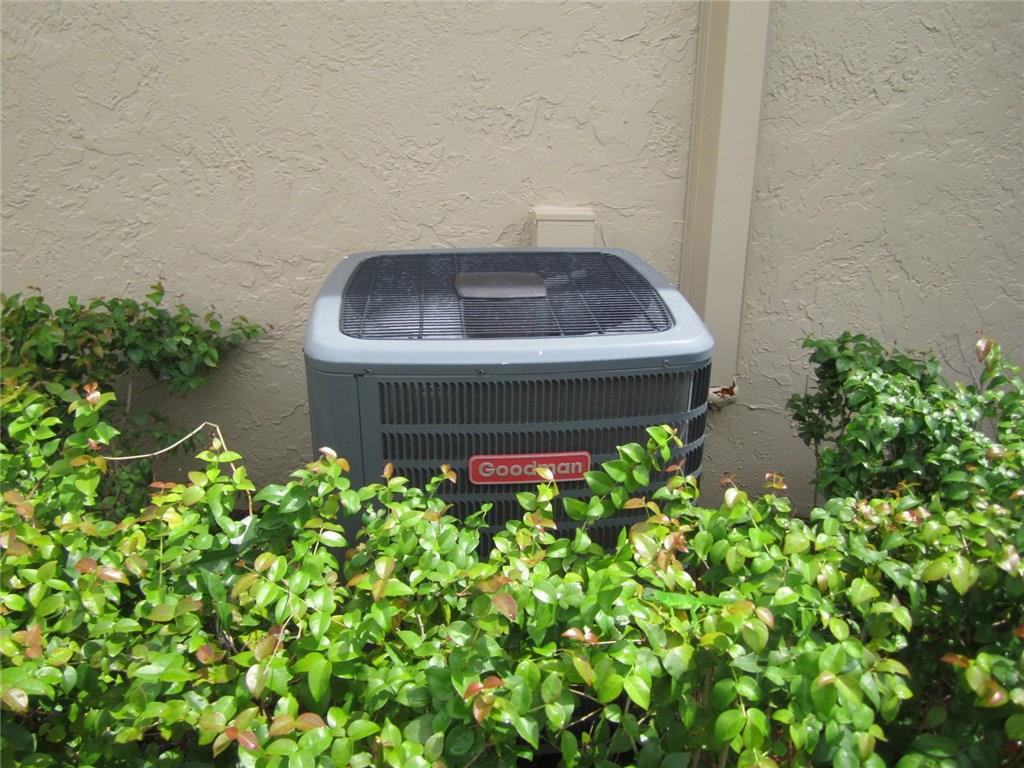 22944 Greenview Terrace Boca Raton, FL 33433 - Photo 8 of 100 Photo 8
