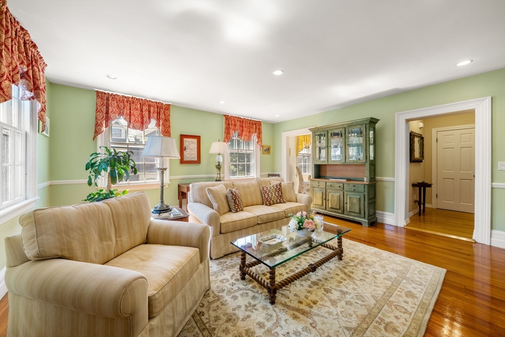 7 Hamilton Street, Unit 3 Salem, MA 01970 - Photo 6 of 30