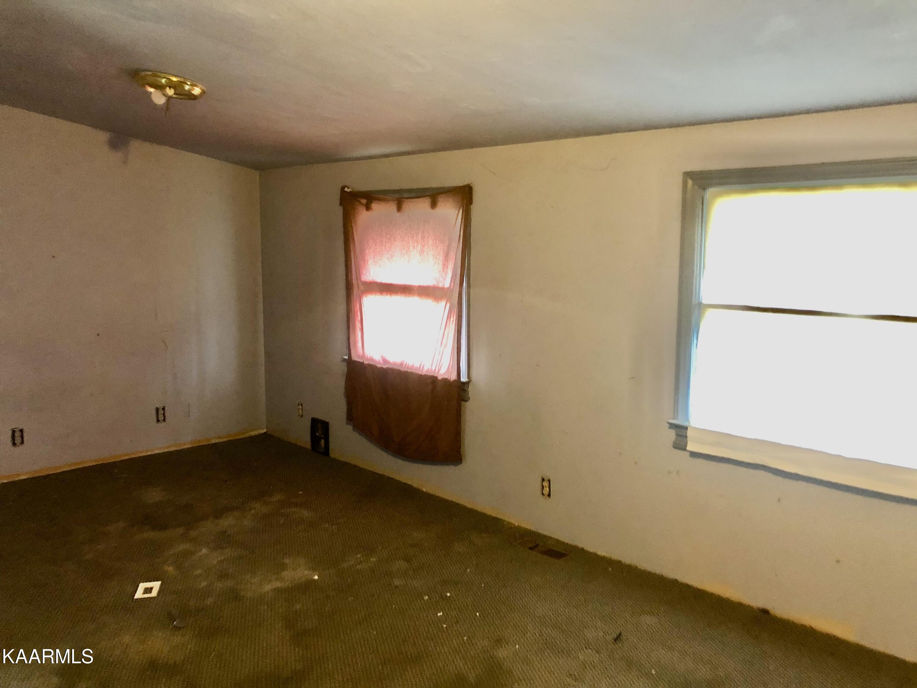 718 Gamble Drive Heiskell, TN 37754 - Photo 7 of 20 IMG_5386