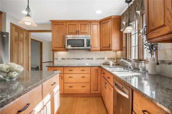 $479,888 | 4660 Oakwood Lane, Clarence, NY 14031
