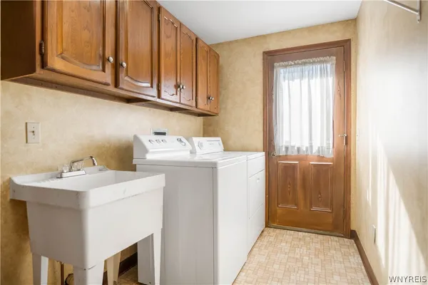 $479,888 | 4660 Oakwood Lane, Clarence, NY 14031