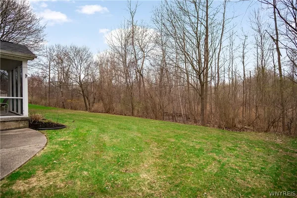 $479,888 | 4660 Oakwood Lane, Clarence, NY 14031