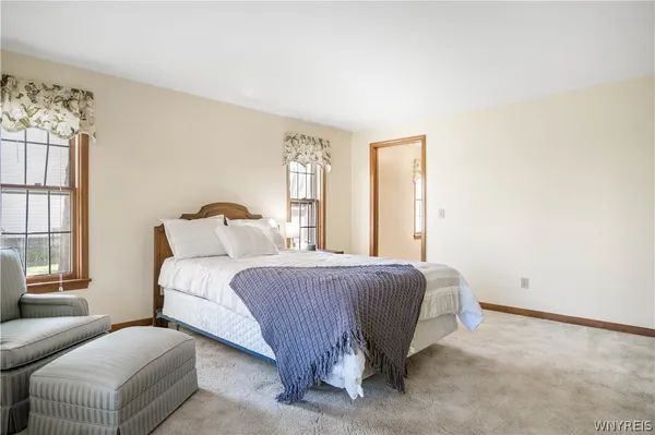 $479,888 | 4660 Oakwood Lane, Clarence, NY 14031