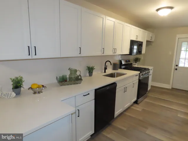 $299,850 | 1416 North Lincoln Street, Wilmington, DE 19806