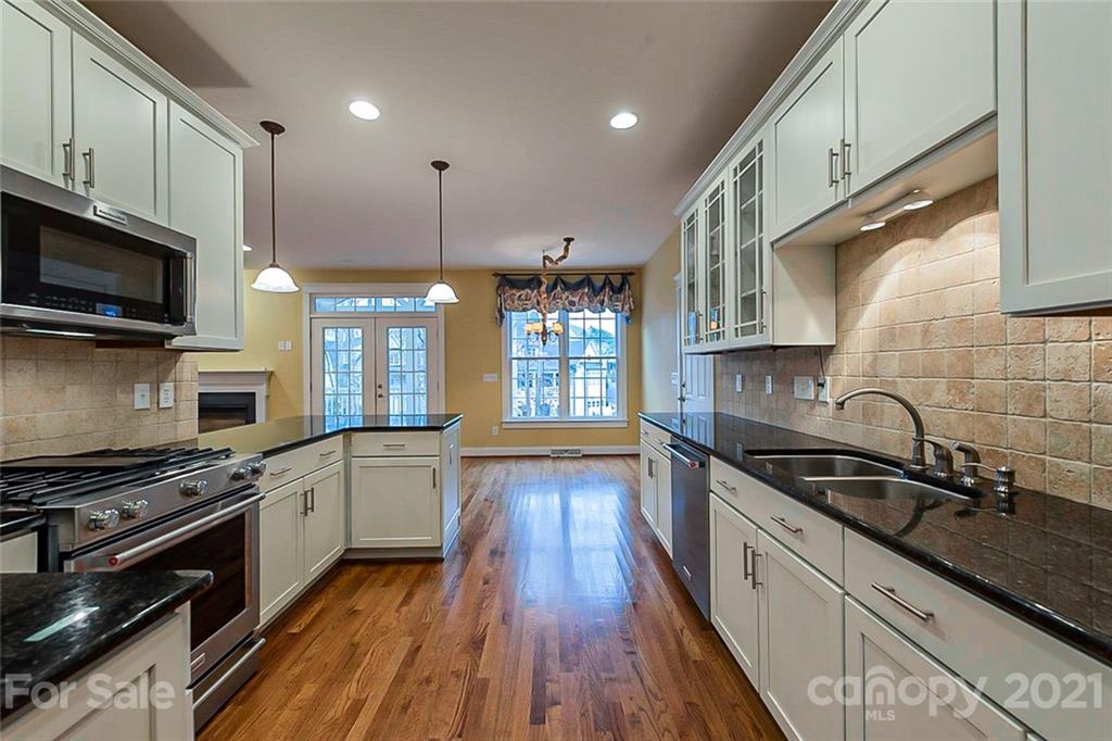 126 Mills Lane Fort Mill, SC 29708 - Photo 4 of 26 Gallery Image 4