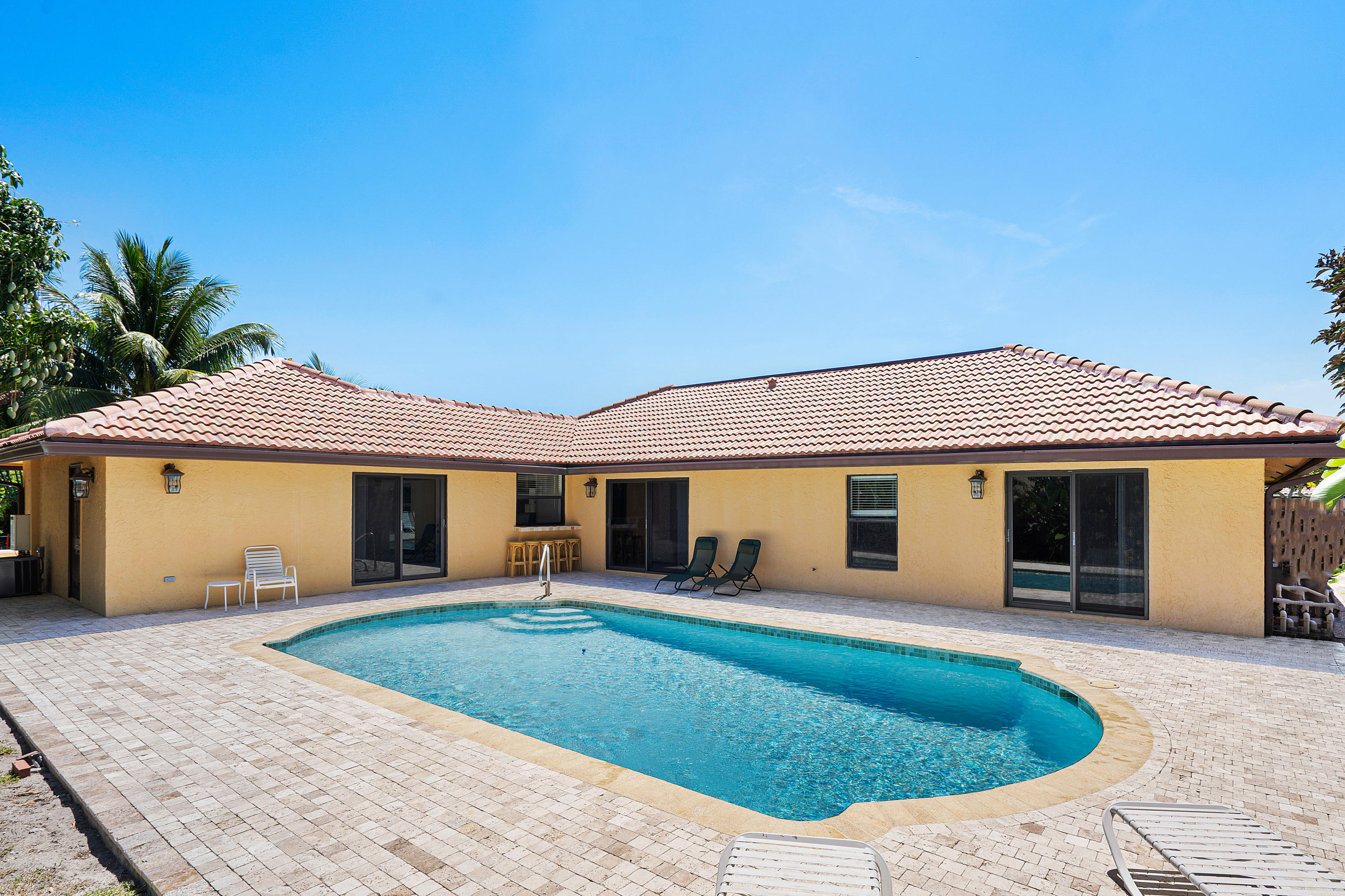 23360 Boca Chica Circle Boca Raton, FL 33433 - Photo 4 of 45 043-23360BocaChicaCir-BocaRaton-FL-full