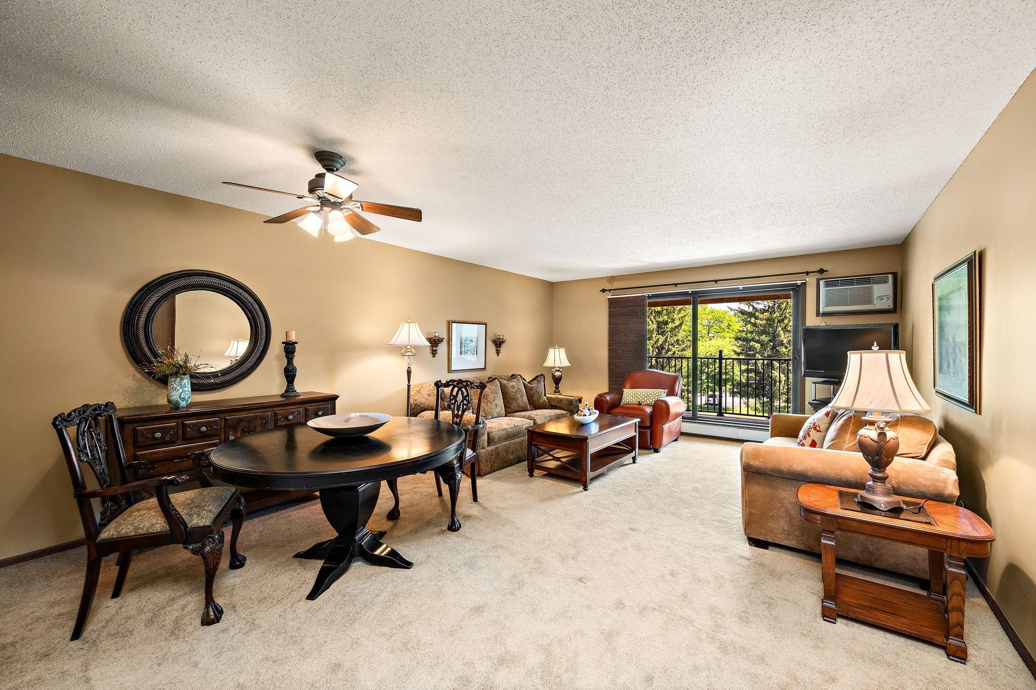 10451 Greenbrier Road, Unit 318 Minnetonka, MN 55305 - Photo 8 of 27