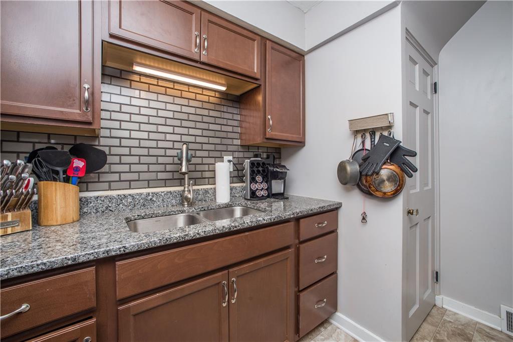 1612 Elderslee Road Pittsburgh, PA 15227 - Photo 11 of 19 Gallery Image 11