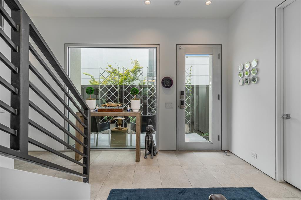 2837 Lee Street Dallas, TX 75206 - Photo 1 of 1