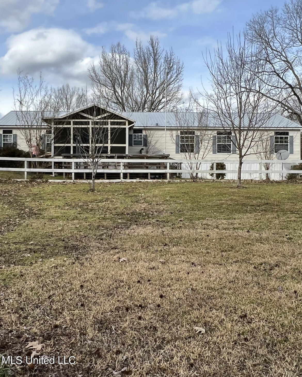 420 Strickland Road Byhalia, MS 38611 - Photo 1 of 52 IMG_9B2B3AE1616E-1