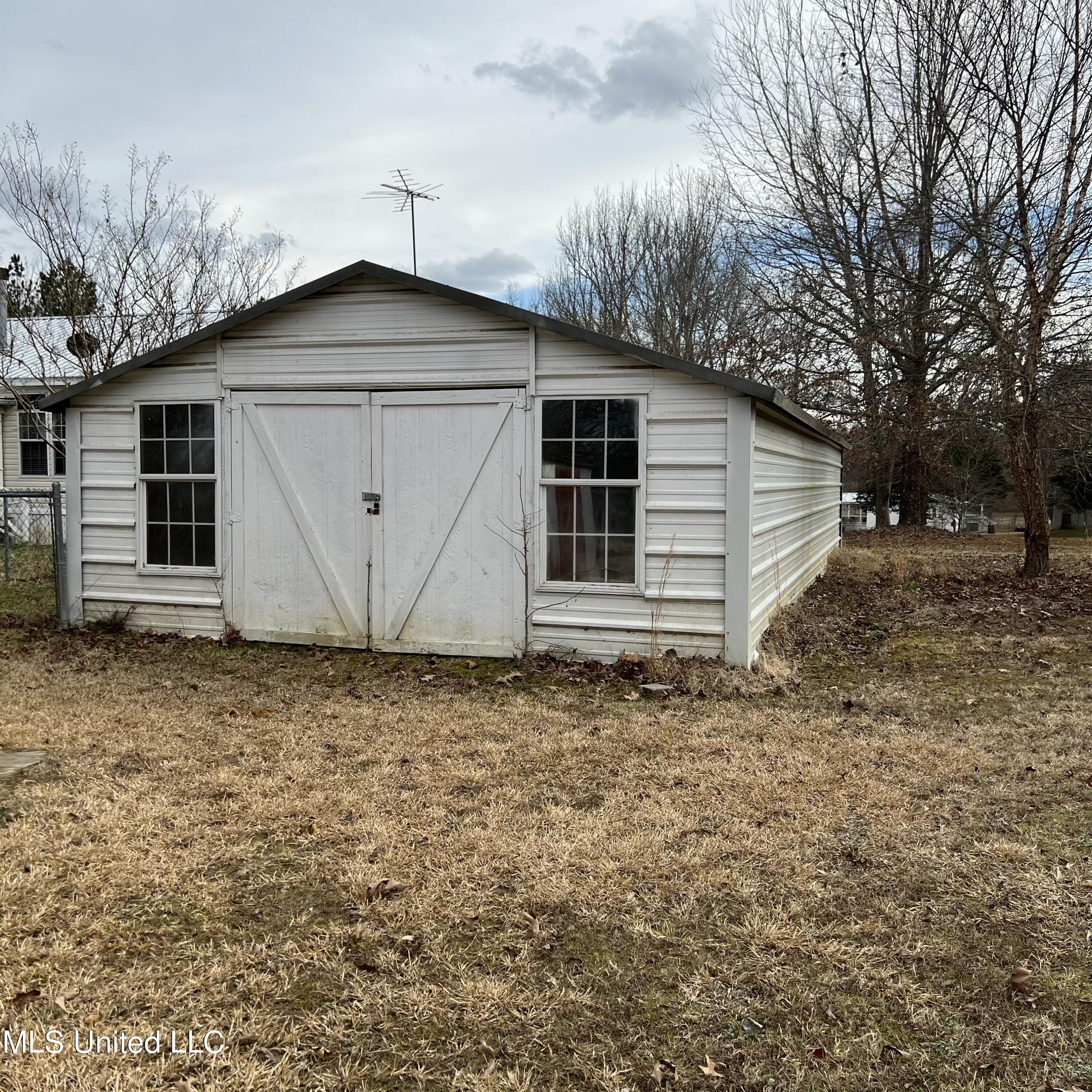 420 Strickland Road Byhalia, MS 38611 - Photo 26 of 52 IMG_9641 5