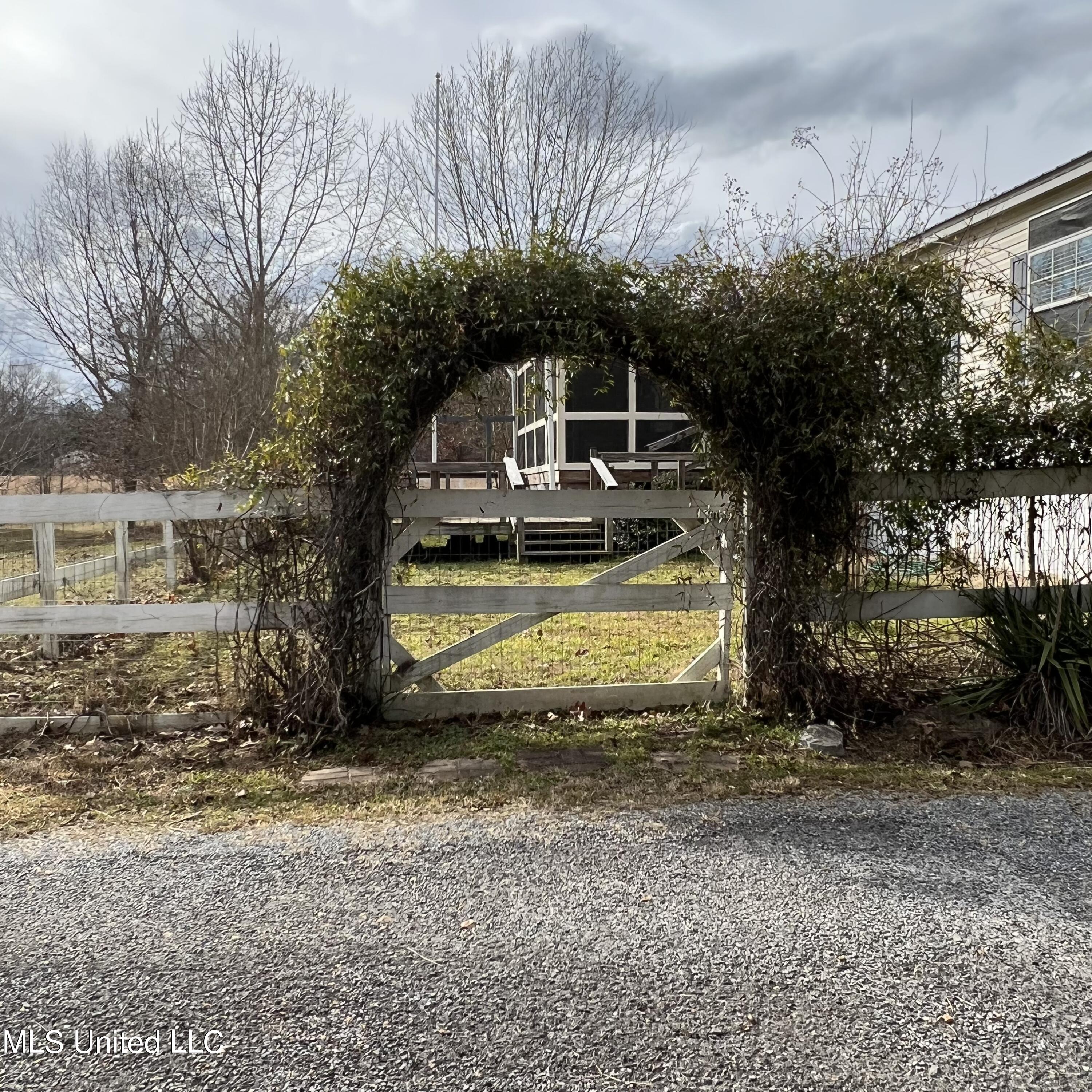 420 Strickland Road Byhalia, MS 38611 - Photo 28 of 52 IMG_9623 5