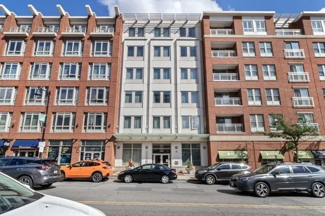 a entryway view of a house