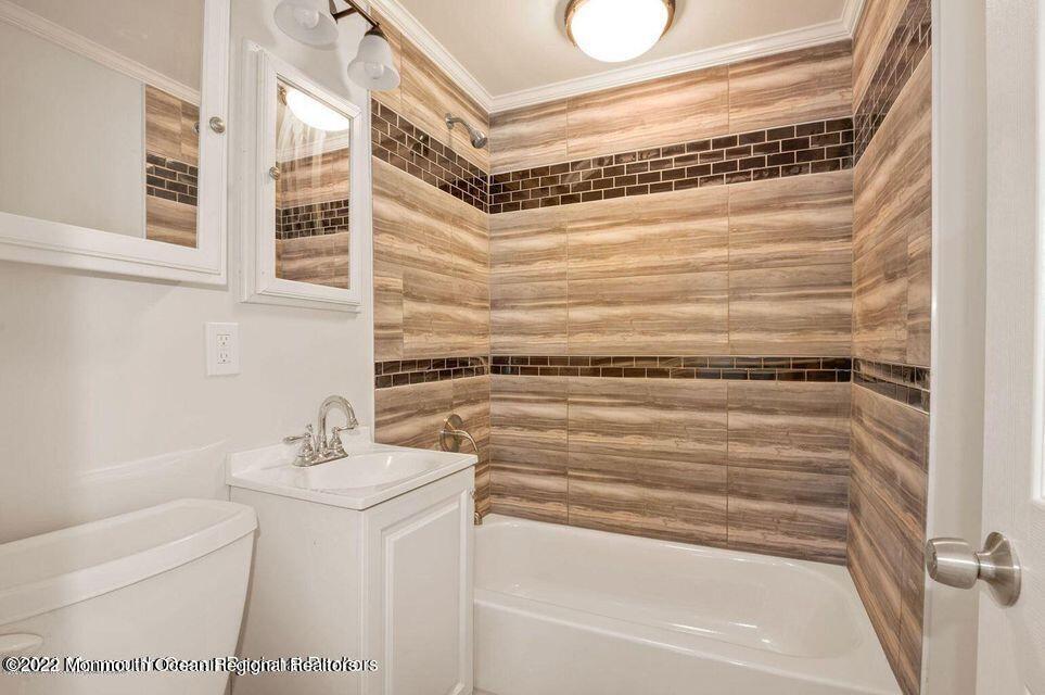 329 Edgeview Road Keyport, NJ 07735 - Photo 10 of 20 329 Edgeview - Bathroom