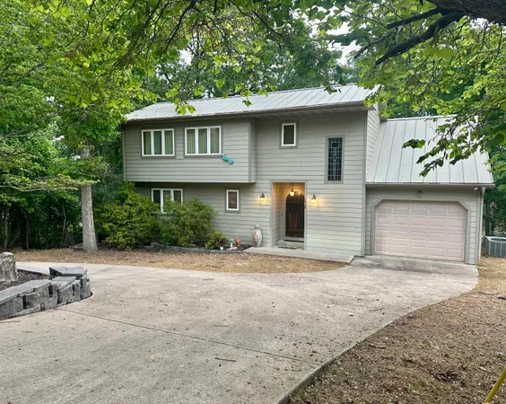 $424,900 | 136 Riverview Drive, Mammoth Spring, AR 72554