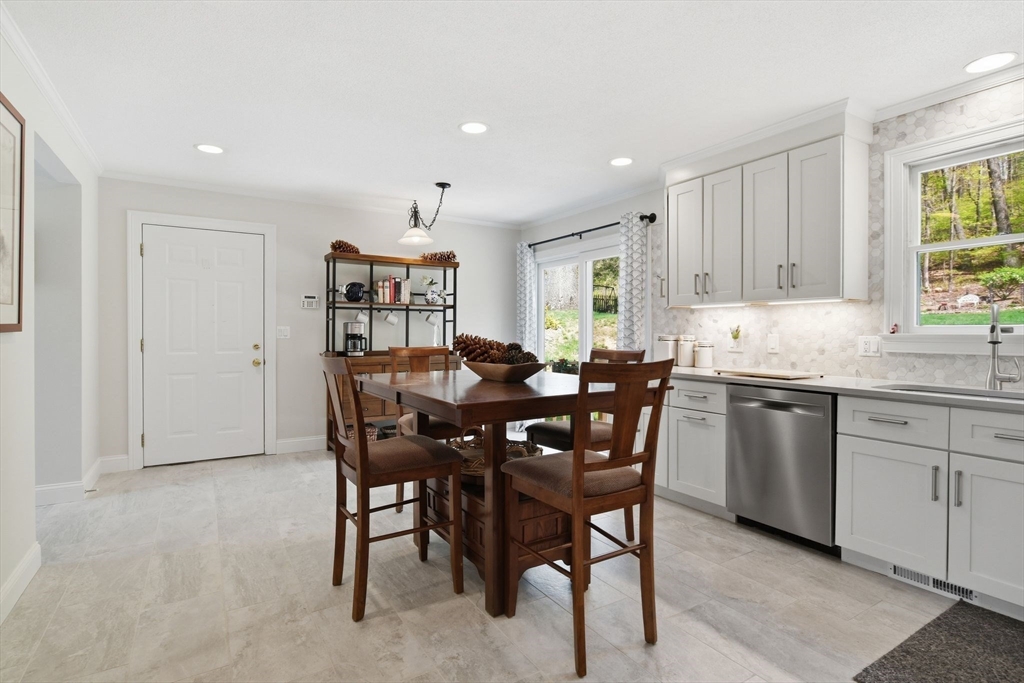 24 Merrill Road Wilbraham, MA 01095 - Photo 10 of 40
