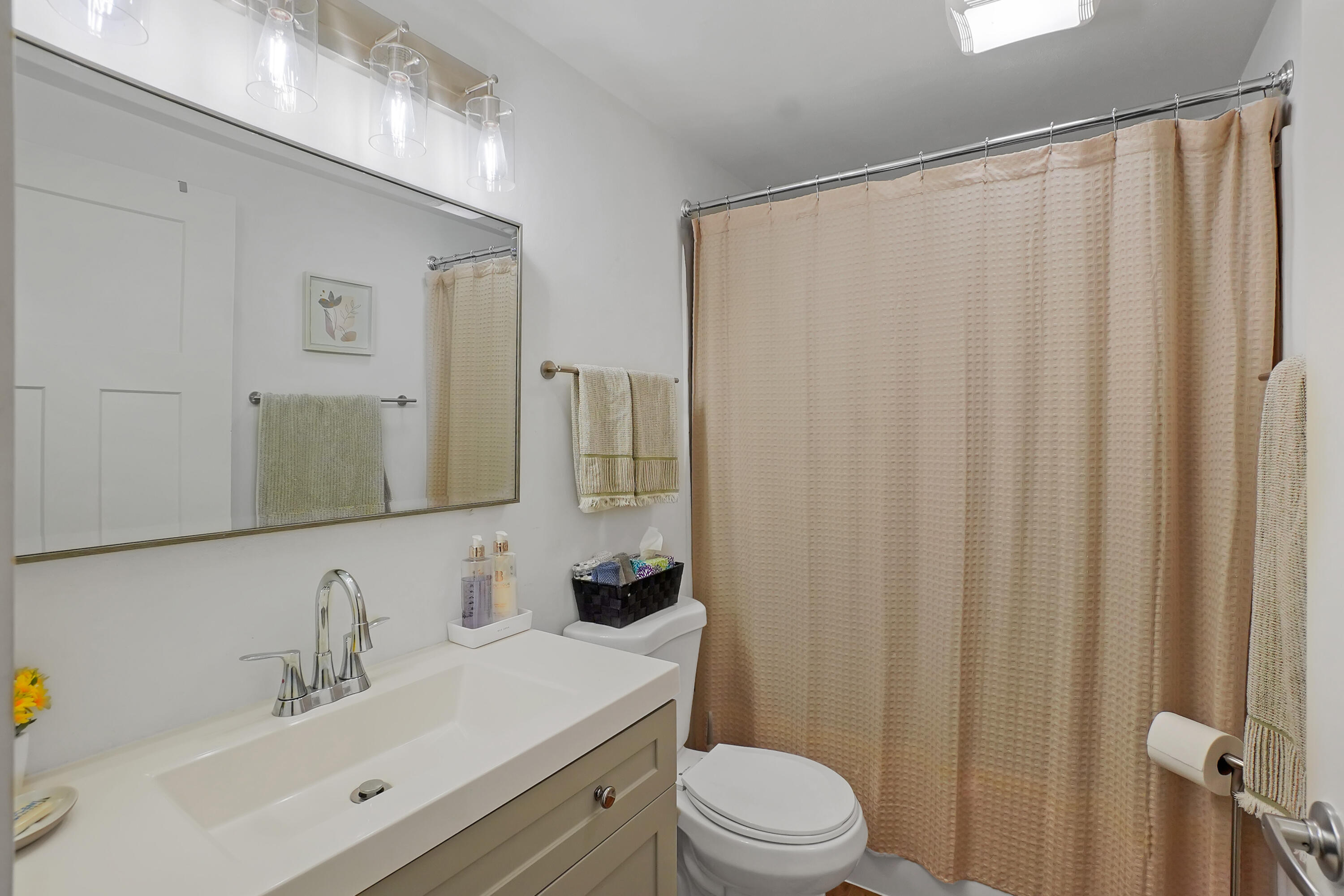 2966 Deerpath Road Lyons, WI 53147 - Photo 12 of 29 Bathroom