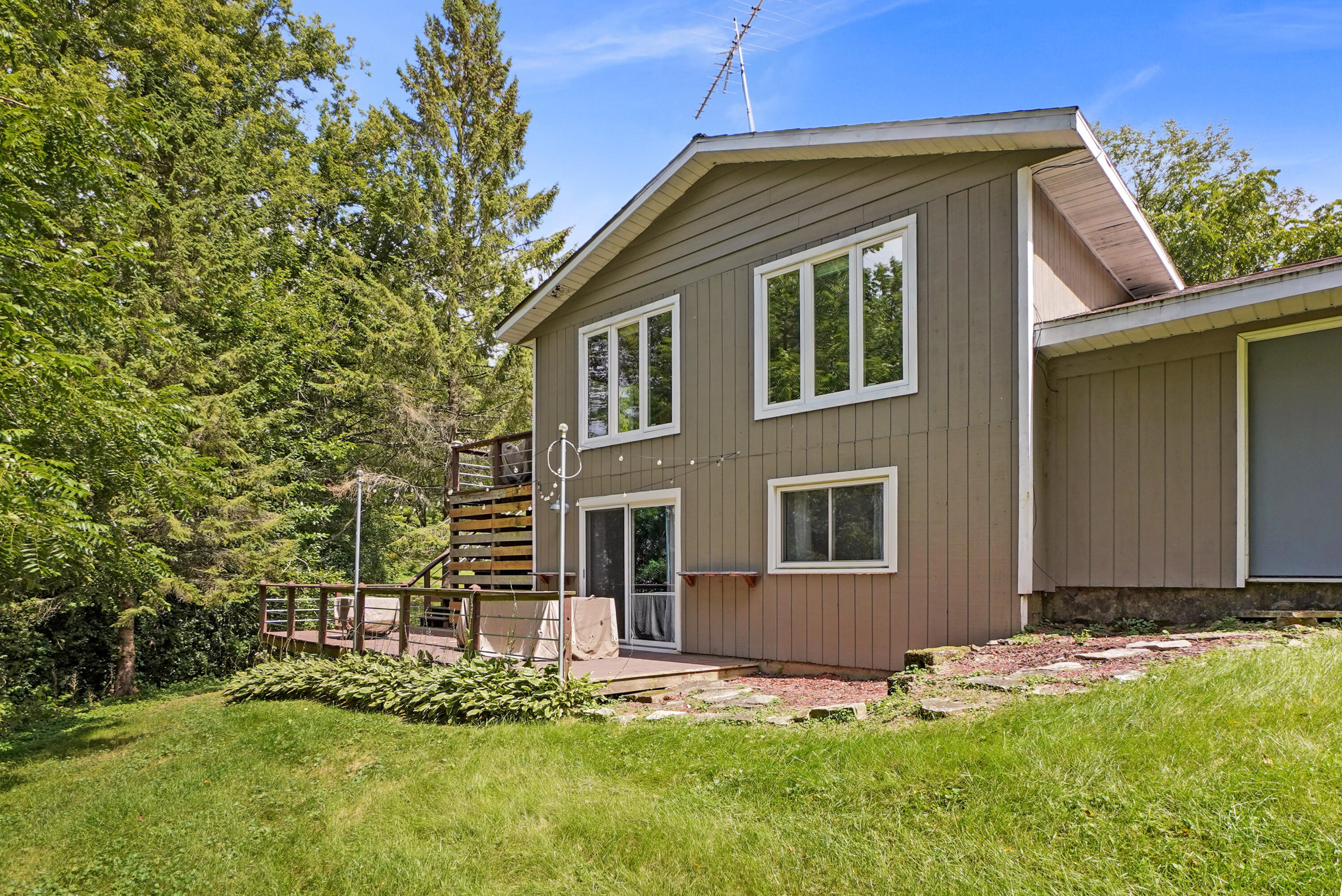 2966 Deerpath Road Lyons, WI 53147 - Photo 22 of 29 Back View