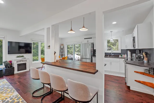 $494,900 | 2966 Deerpath Road, Lake Geneva, WI 53147