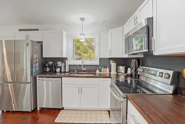 $494,900 | 2966 Deerpath Road, Lake Geneva, WI 53147