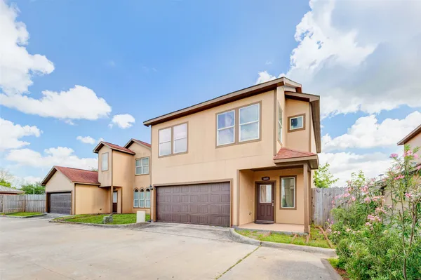 $1,800 | 8605 Beviamo Street, Houston, TX 77031