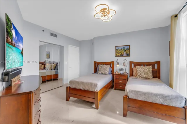 $7,100 | 19111 Collins Avenue, Unit 1607, Sunny Isles Beach, FL 33160