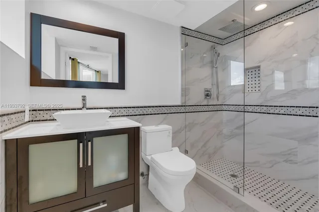 $7,100 | 19111 Collins Avenue, Unit 1607, Sunny Isles Beach, FL 33160