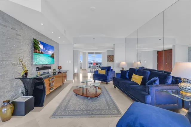 $7,100 | 19111 Collins Avenue, Unit 1607, Sunny Isles Beach, FL 33160