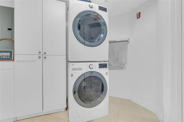 $7,100 | 19111 Collins Avenue, Unit 1607, Sunny Isles Beach, FL 33160