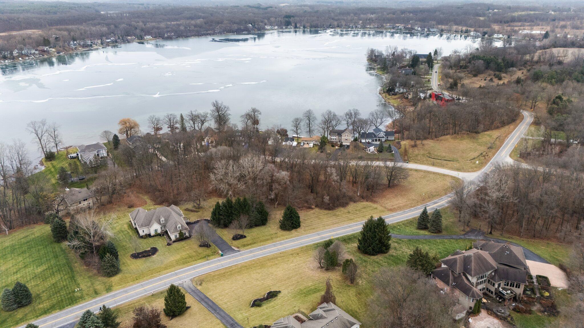 893 Ridge Road Chelsea, MI 48118 - Photo 13 of 25 13-web-or-mls-DJI_20241217135040_0242_D