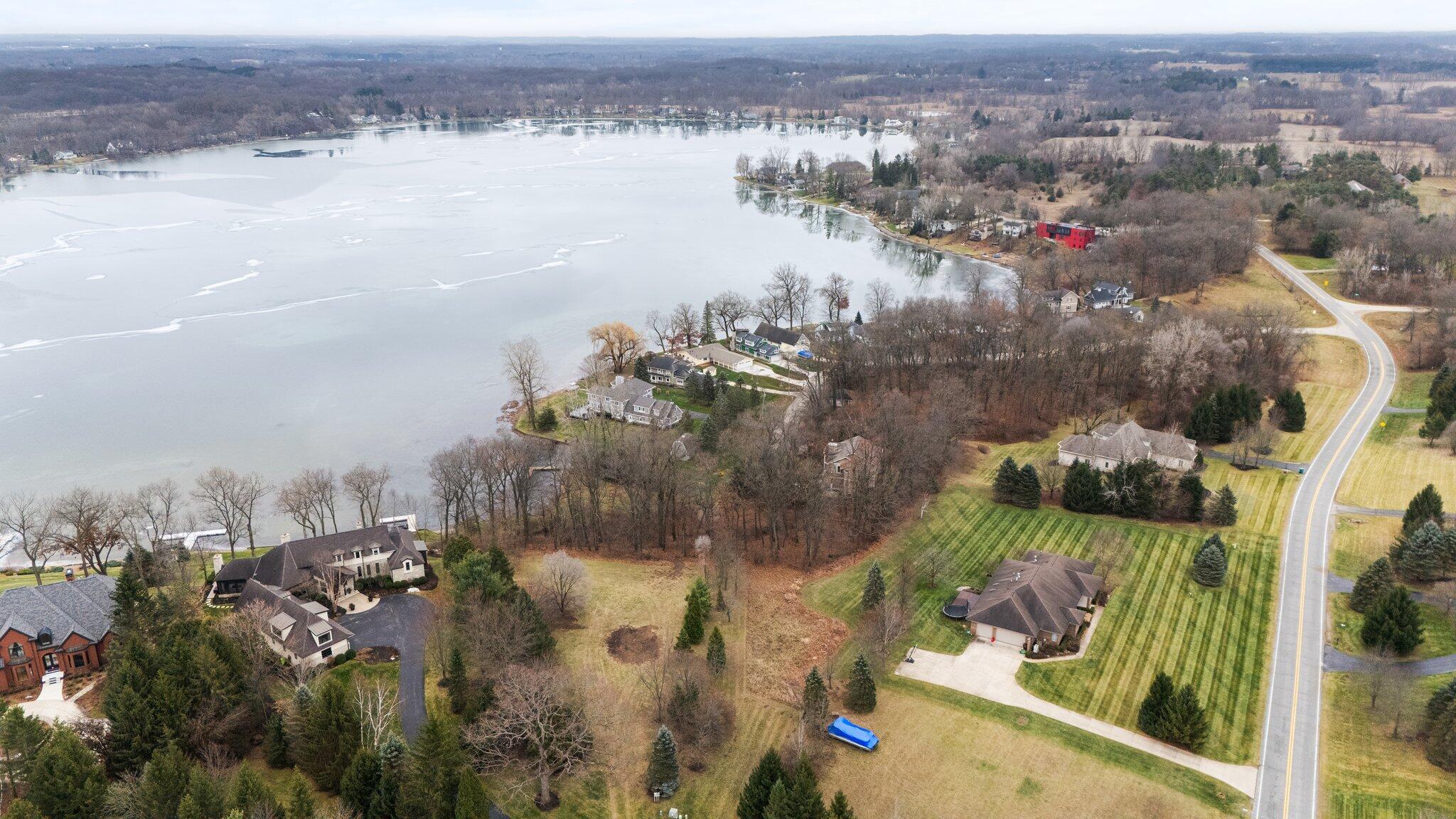 893 Ridge Road Chelsea, MI 48118 - Photo 16 of 25 16-web-or-mls-DJI_20241217135326_0249_D
