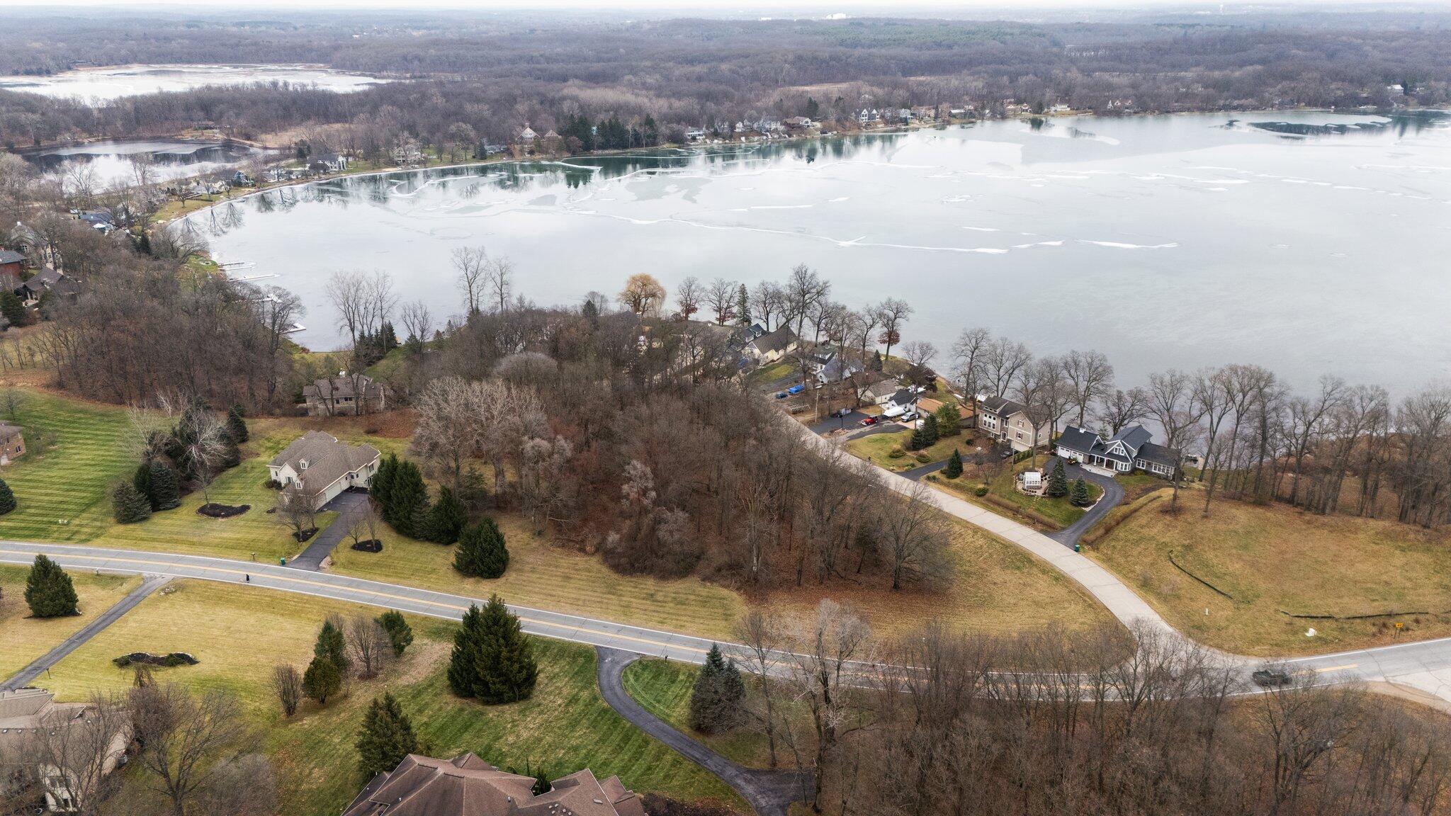 893 Ridge Road Chelsea, MI 48118 - Photo 6 of 25 6-web-or-mls-DJI_20241217135010_0240_D