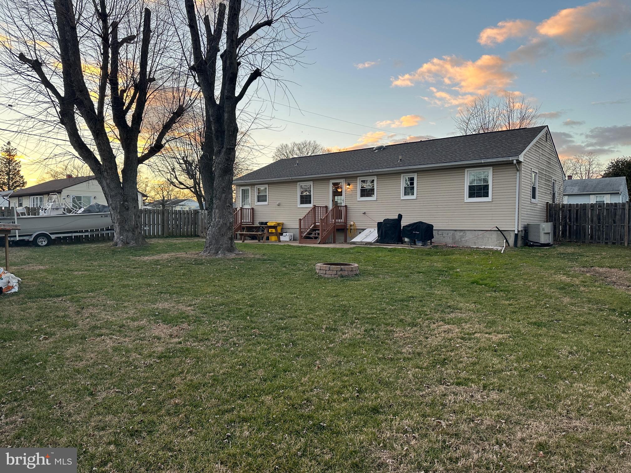 231 Inlet Drive Pasadena, MD 21122 - Photo 2 of 38 Fenced Rear yard w/Patio