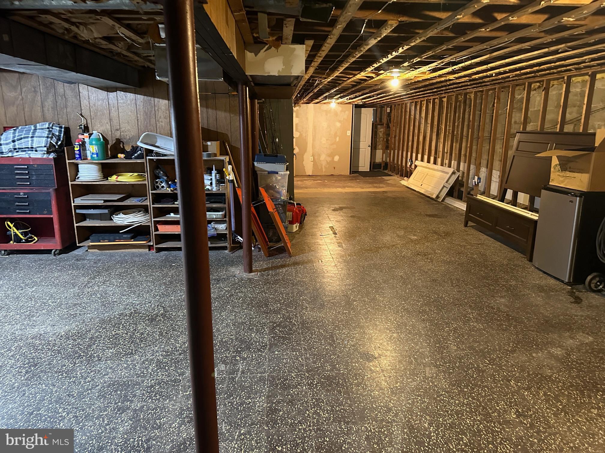 231 Inlet Drive Pasadena, MD 21122 - Photo 25 of 38 Large potential Family/Rec Rm. Man cave