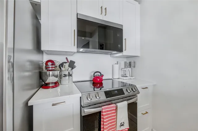 $749,000 | 116-12 Ocean Promenade, Unit UPH6/806/8F | Rockaway Park