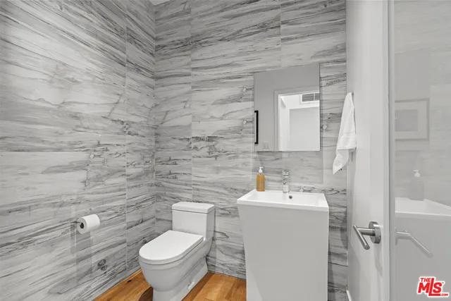 $2,399,000 | 7470 Woodrow Wilson Drive, Los Angeles, CA 90046