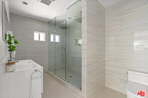 $2,399,000 | 7470 Woodrow Wilson Drive, Los Angeles, CA 90046