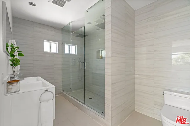 $2,399,000 | 7470 Woodrow Wilson Drive, Los Angeles, CA 90046