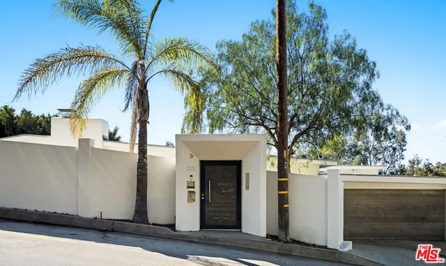 $2,399,000 | 7470 Woodrow Wilson Drive, Los Angeles, CA 90046