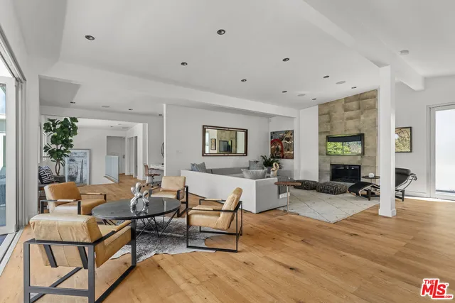 $2,399,000 | 7470 Woodrow Wilson Drive, Los Angeles, CA 90046