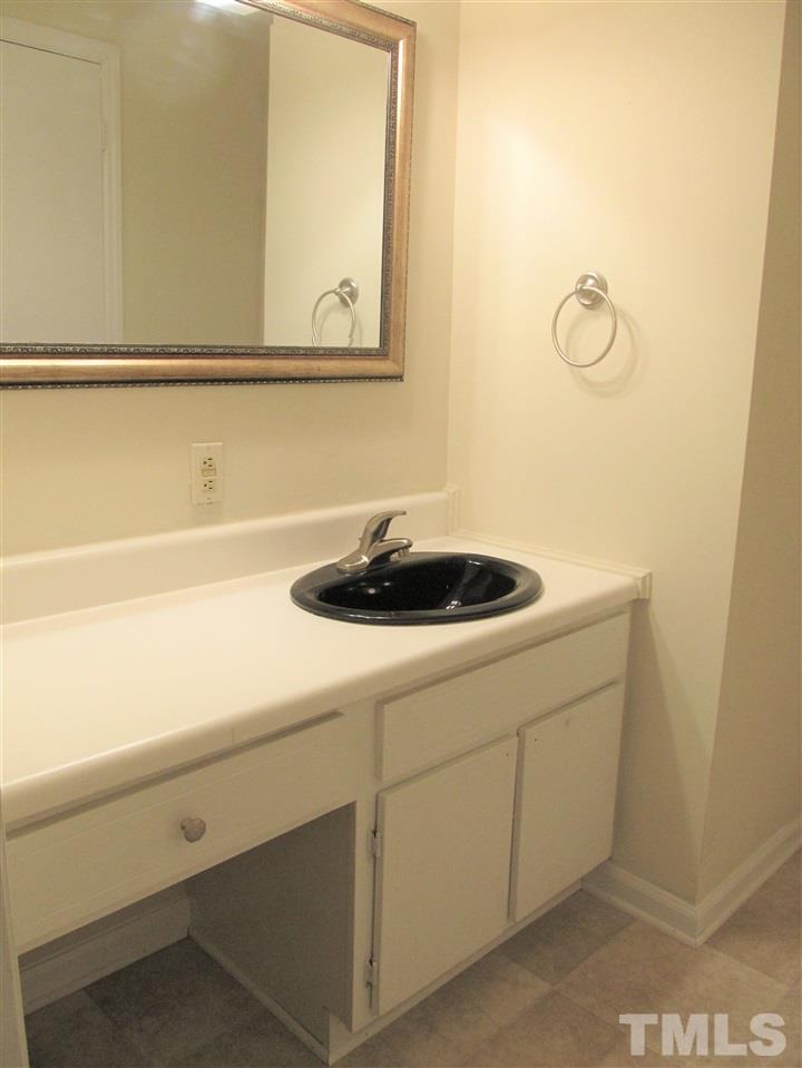 6473 New Market Way Raleigh, NC 27615 - Photo 10 of 16