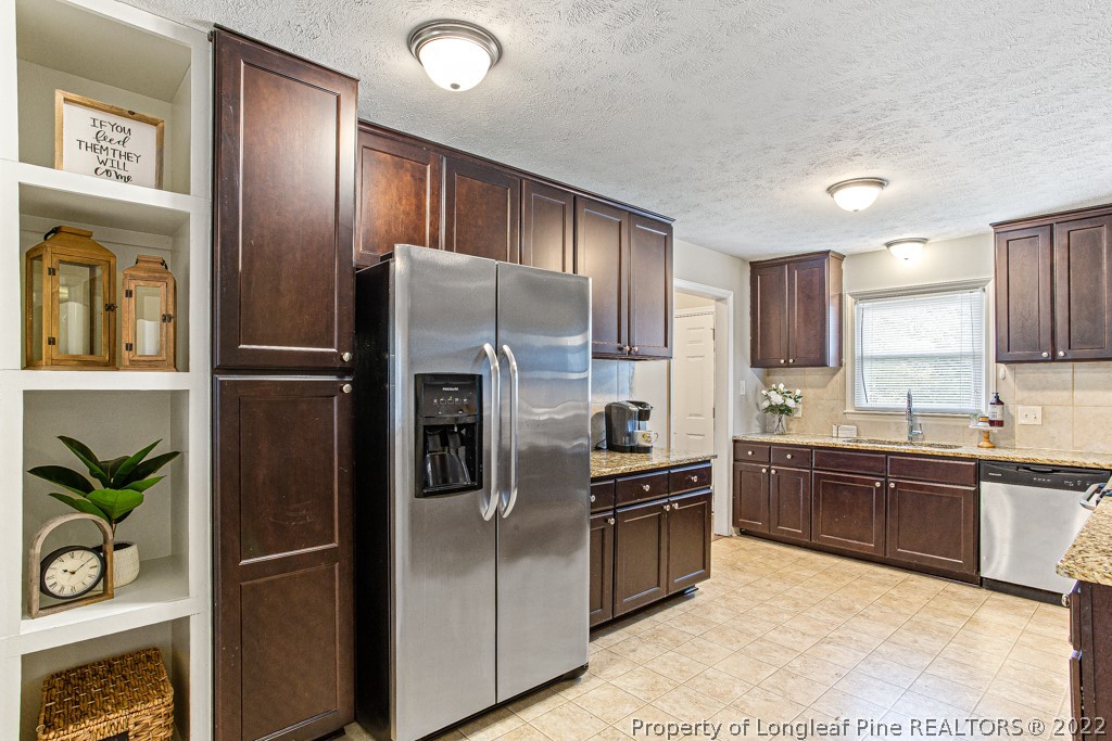 3678 Golfview Road Hope Mills, NC 28348 - Photo 12 of 35 Gallery Image 12