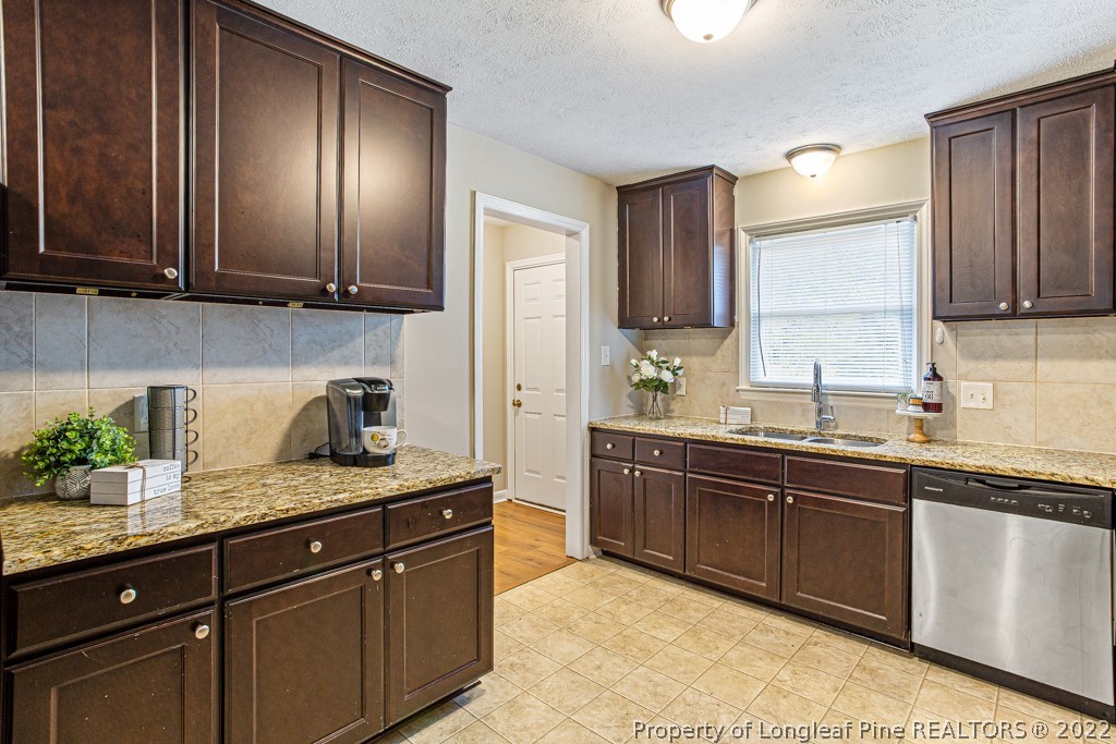 3678 Golfview Road Hope Mills, NC 28348 - Photo 14 of 35 Gallery Image 14