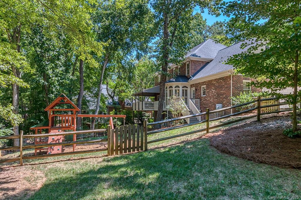 3501 Plantation Road Charlotte, NC 28270 - Photo 30 of 31 Gallery Image 30