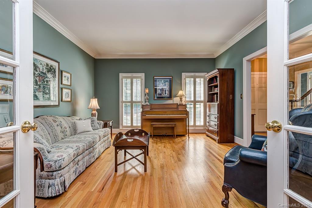 3501 Plantation Road Charlotte, NC 28270 - Photo 4 of 31 Gallery Image 4