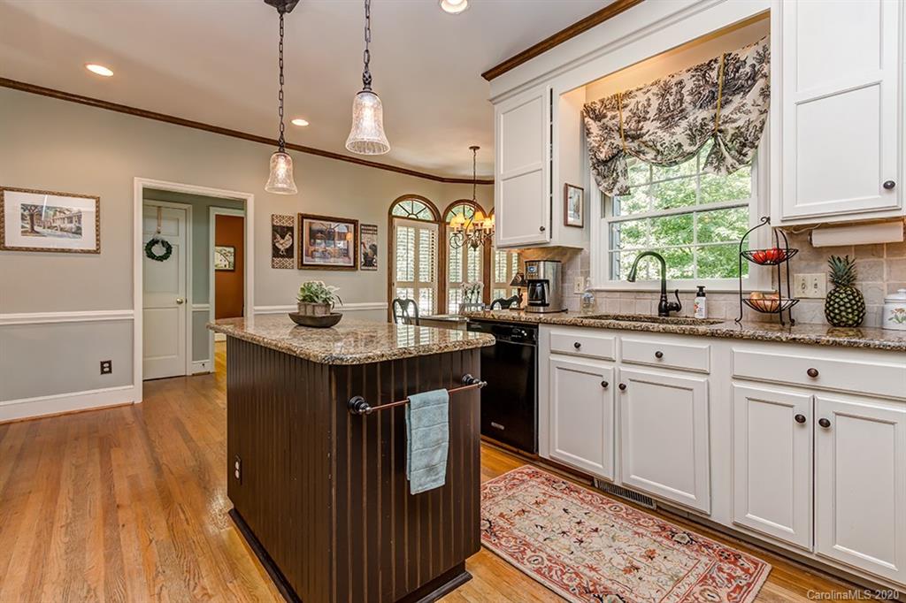 3501 Plantation Road Charlotte, NC 28270 - Photo 9 of 31 Gallery Image 9