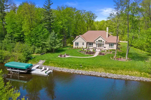$1,240,000 | 1243 Bridgeview Drive, Wisconsin Rapids, WI 54494