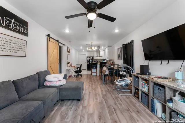 $1,599 | 928 Hedges Street, San Antonio, TX 78203