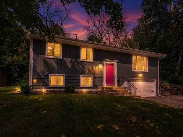 $360,000 | 16043 Cambridge Circle Southeast, Prior Lake, MN 55372